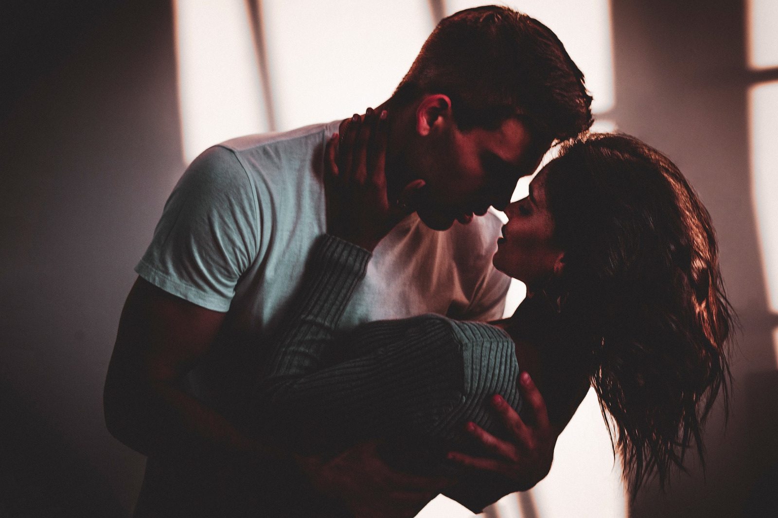 "Momenti di donna", "Fuoco di sera" (I) - pixabay