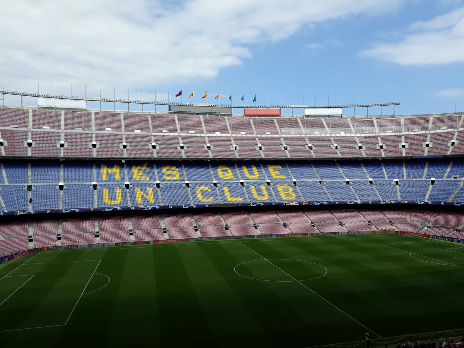 Immagine in evidenza: Camp Nou (Barcellona), interno dal terzo anello. Crediti: lagoleada.it - RIPRODUZIONE RISERVATA