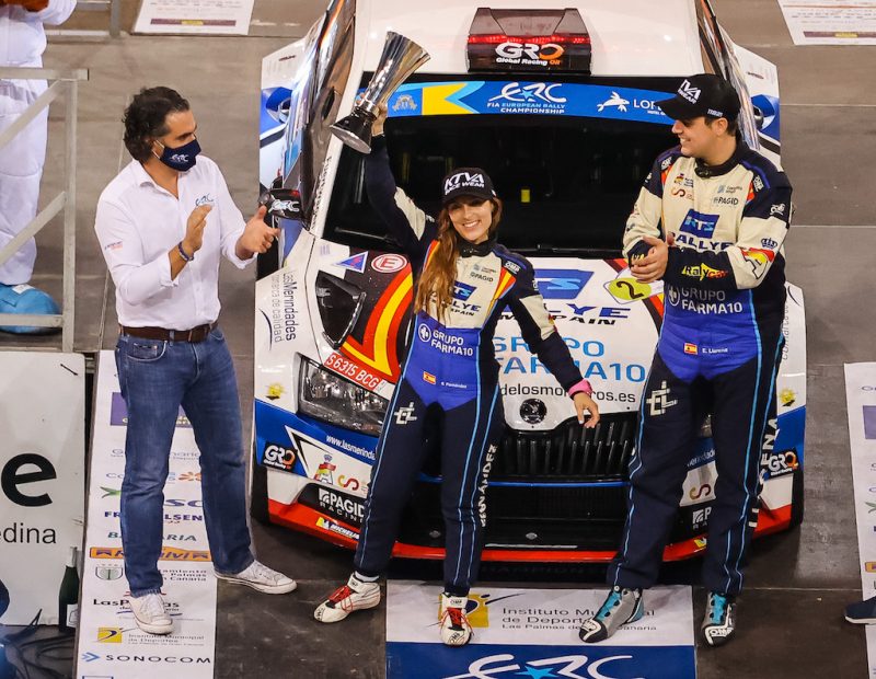 Llarena-Fernandez festeggiano al traguardo nelle Canarie (Foto: Jorge Cunha /DPPI)