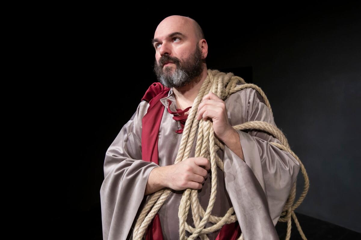 "A Foggia a Natale è il compleanno di Noè. Così gli facciamo la festa" - Pierluigi Bevilacqua