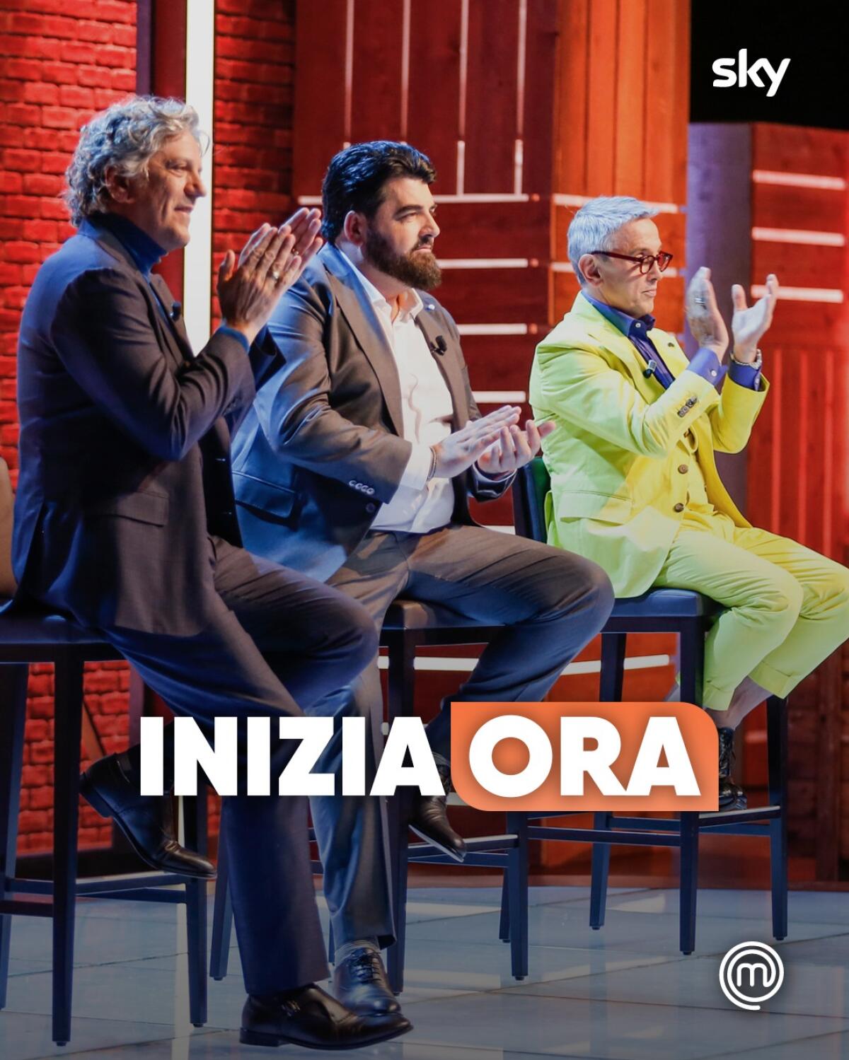 "Un solo giudice fuso insieme": si riaccendono i fornelli di MasterChef Italia - Si riaccendono il 16 dicembre alle 21.15 i fornelli di MasterChef Italia, il cooking show di Sky prodotto da Endemol Shine Italy e in diretta streaming anche su Now. La ricerca del migliore chef amatoriale di Italia verrà guidata dal trio formato da 