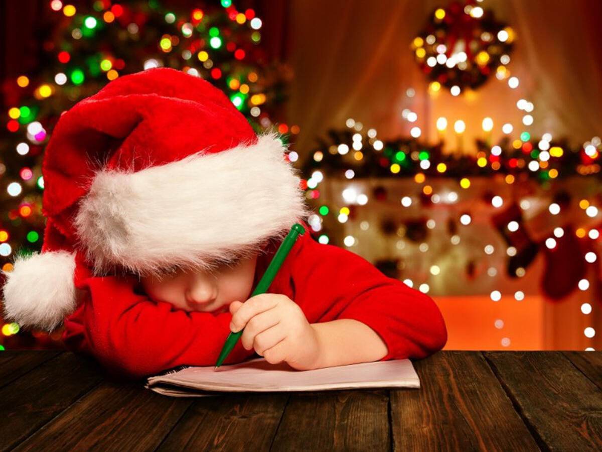 Babbo Natale con le scarpe di Luca, il chierichetto - Foto Castelbuono.org