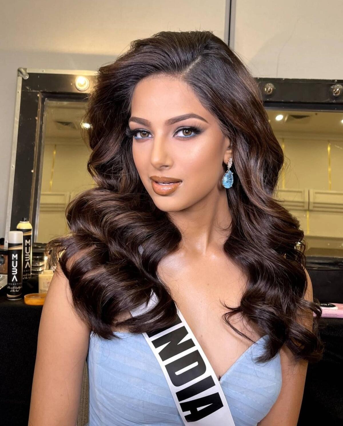 Harnaaz Sandhu è Miss Universo. "La fede è invisibile. Si sente" - harnaazsandhu_03
Verificato
And just a few hours to go!!! 🇮🇳🇮🇳🇮🇳