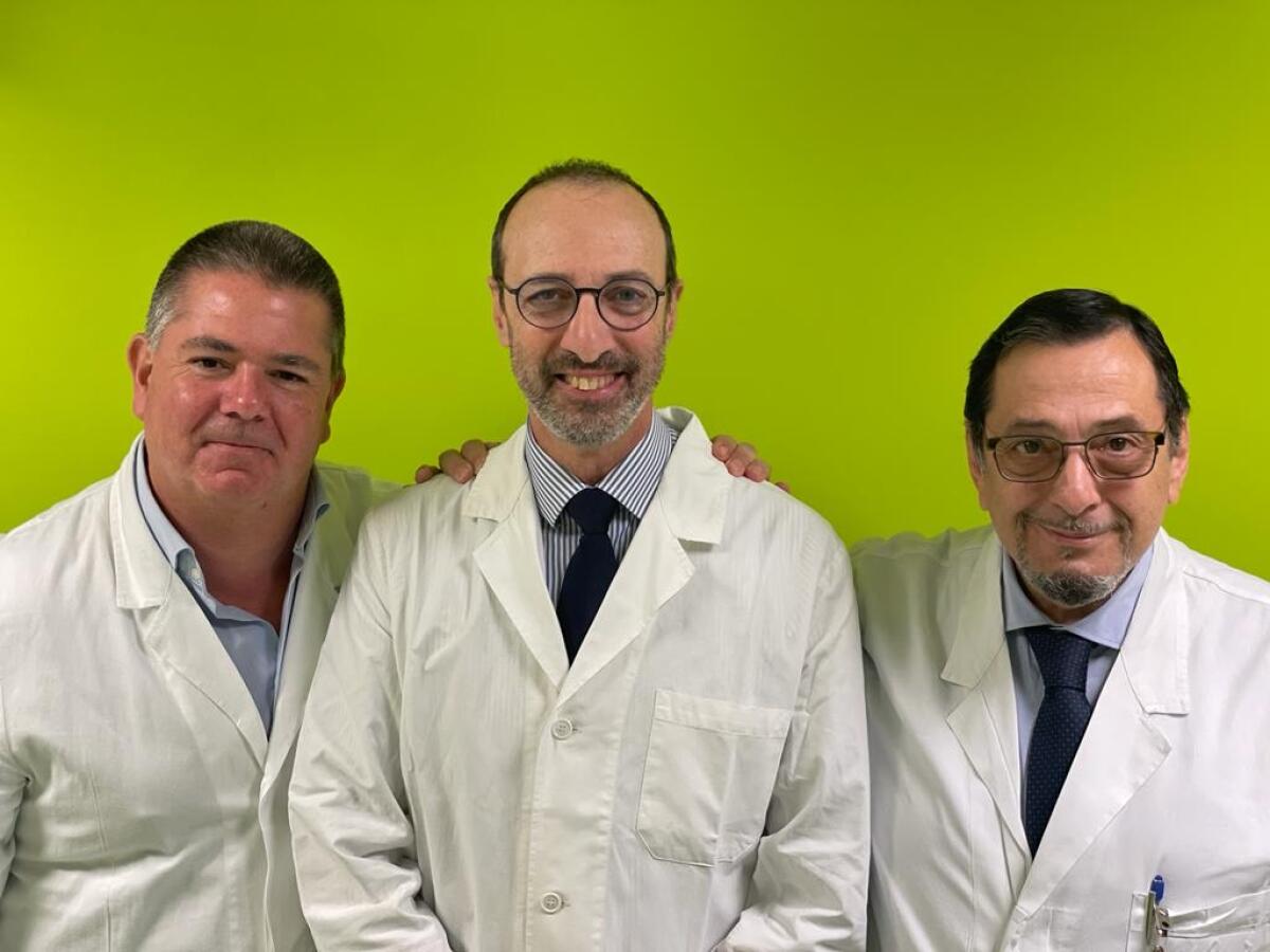 Gioia grande al Riuniti: intervento riuscito su neonata con Spina Bifida Complicata - foto da sx Dott. Colamaria, Prof. Portincasa, Dott. Maffei