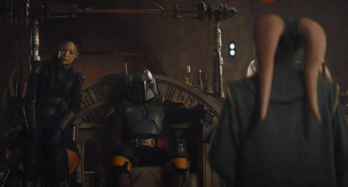 The Book of Boba Fett: ecco un nuovo spot con scene inedite! - Boba Fett e Fennec Shand ricevono il maggiordomo del sindaco