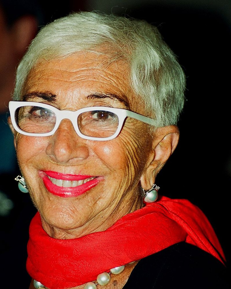 800px-Lina_Wertmuller_2000