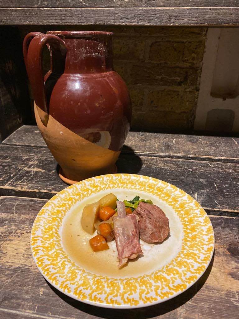 "Cucina non è mangiare. È molto, molto di più. Cucina è poesia"