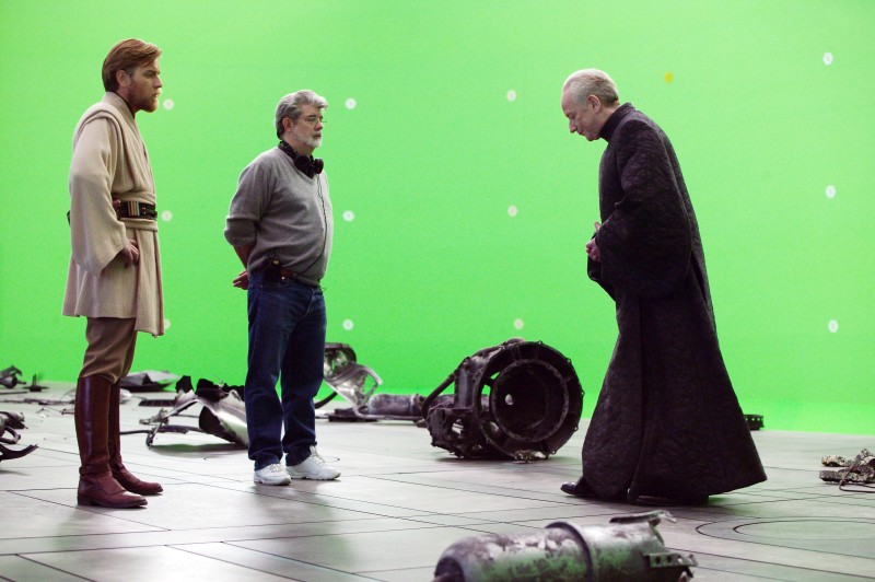 Lucas insieme a Ewan McGregr e Ian McDiarmid sul set di "Star Wars - La vendetta dei Sith".
