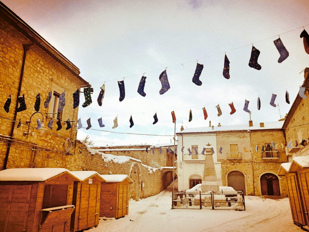 Il Covid non spegne il Capodanno a Orsara e arriva anche la Befana