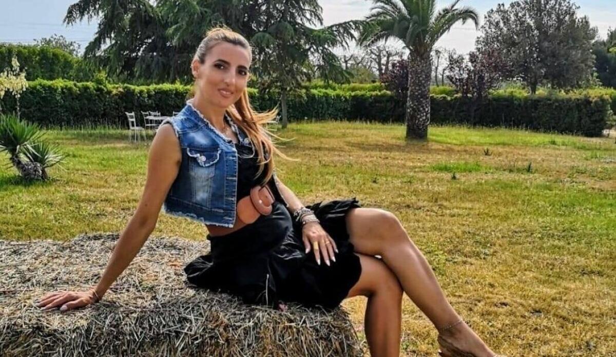 Anna Difonzo, una bomba di energia bellissima - StatoDonna, 14 gennaio 2022.  Intervista ad Anna Difonzo, volto noto della tv, conduttrice televisiva e giornalista.