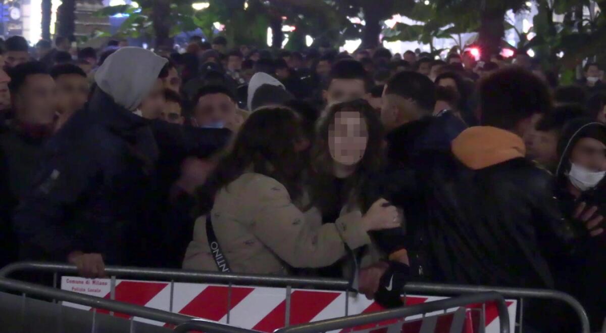 Violenza in Piazza Duomo a Milano, le reazioni sono faziose e cieche - Foto: La Stampa
Foto nel testo: Il Messaggeto