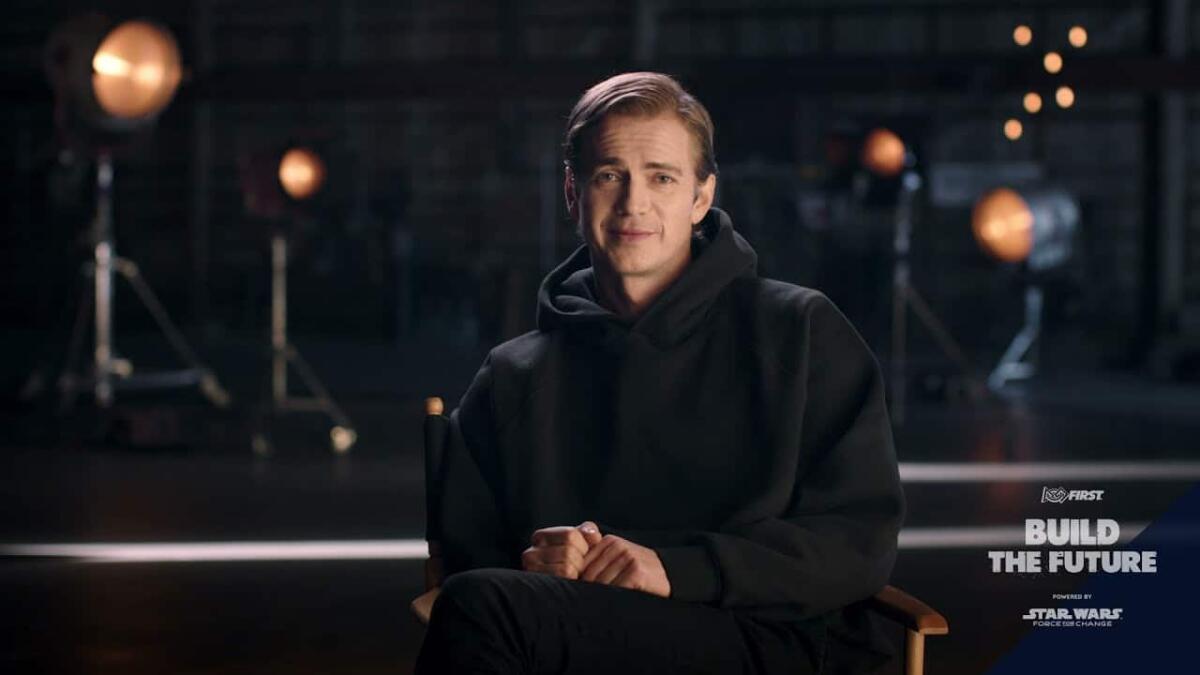 Hayden Christensen in un nuovo video di Star Wars per un'iniziativa benefica - Hayden Christensen nel video di Build the Future.
Da: StarWars.com