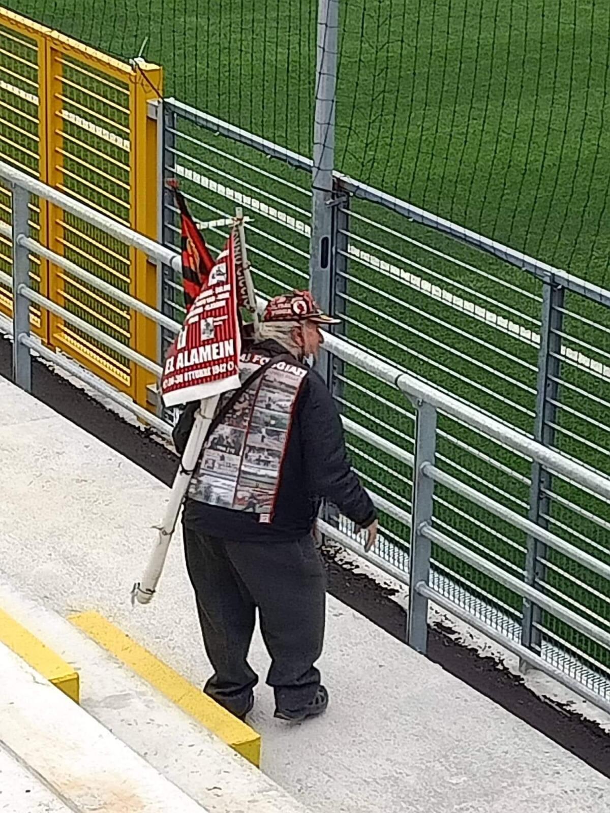 La Repubblica intervista Nonno Ciccio: le sue parole sulla pace tra Ultras - Nonno Ciccio durante la sfida Picerno-Foggia