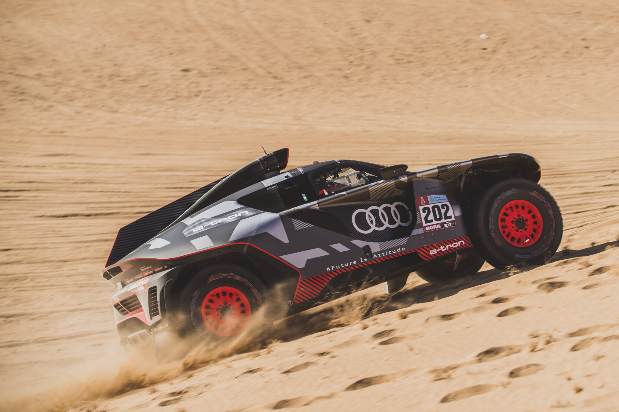 Sainz-Cruz portano alla vittoria Audi nella 3° tappa della Dakar 2022 (Foto: Red Bull Content Pool)