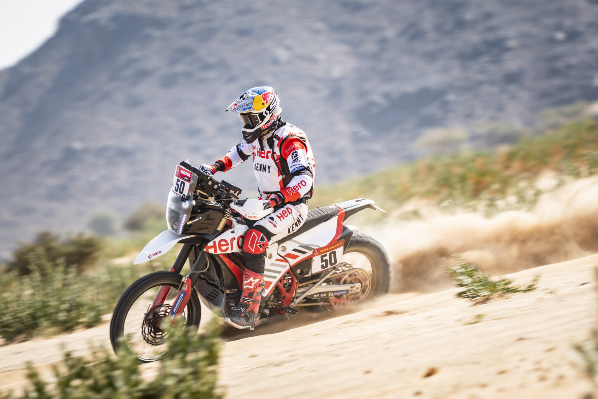 CS Santosh in azione nella 4° tappa della Dakar 2021 (Red Bull Content Pool)