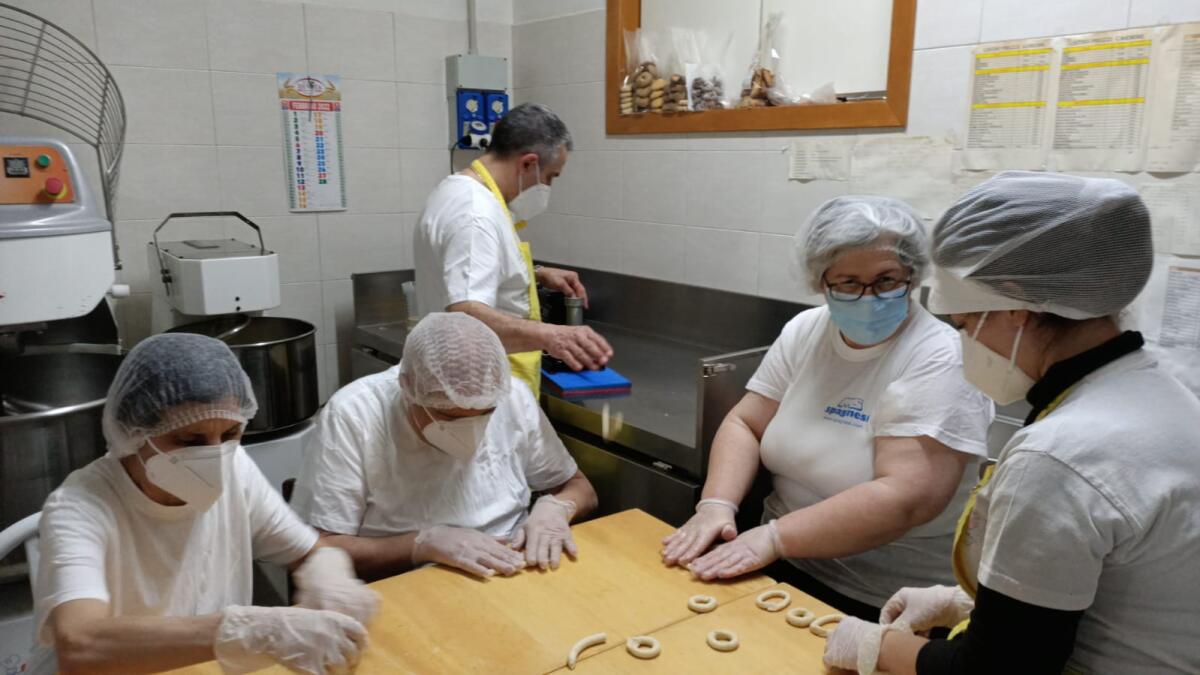 I taralli di Casa “Brecciolosa” che fanno bene alla salute mentale - La nuova produzione “Volìo” realizzata da persone affette da problematiche psicosociali e/o psichiatriche