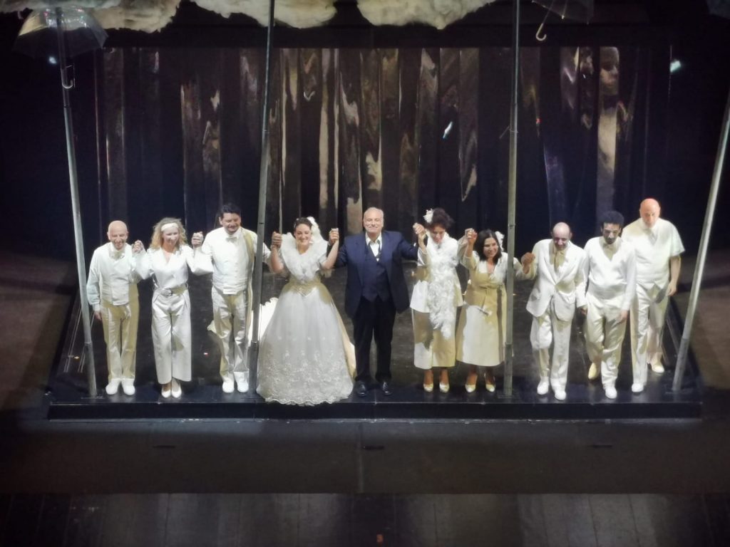Enzo De Caro al Verdi in una commedia drammaticamente divertente