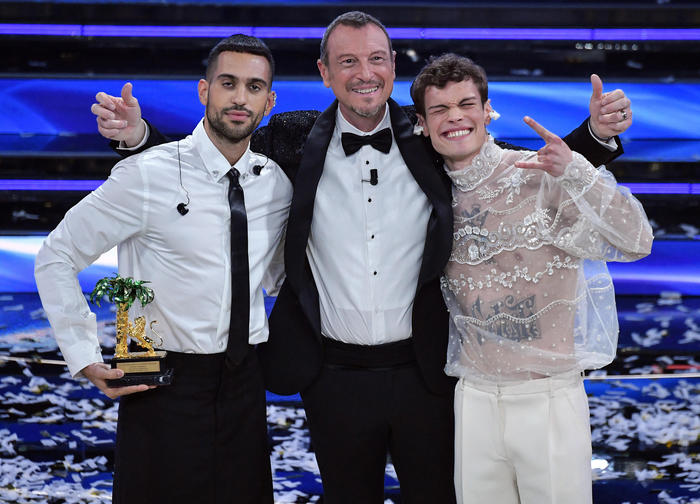 Italian singers Blanco & Mahmood pose with the prize together with Sanremo Festival host and artistic director, Amadeus (C), after winning the 72nd Sanremo Italian Song Festival, Sanremo, Italy, 05 February 2022. The music festival runs from 01 to 05 Febr