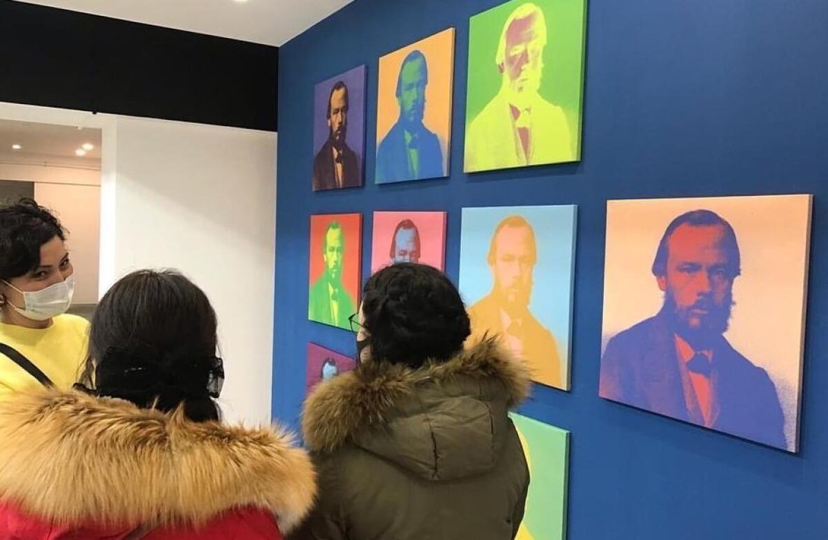 Come se Dostoevskji e la letteratura russa fossero responsabili della guerra... - Dostoevskji, mostra (foto facebook)