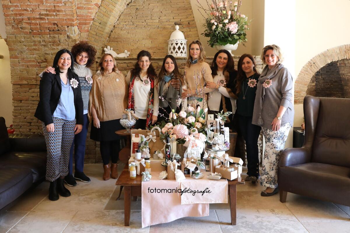 "Bellezza: armonia senza tempo!": ecco il tema di Tessere Daune per la nuova materclass - San Severo (Fg), 21 marzo 2022 – La bellezza ci rende migliori e ci aiuta a vivere meglio. Ne sono convinte le imprenditrici di Tessere Daune - progetto nato grazie ai finanziamenti del Gal Daunia Rurale 2020 stanziati con il bando 2.2 ‘Daunadonna’ -