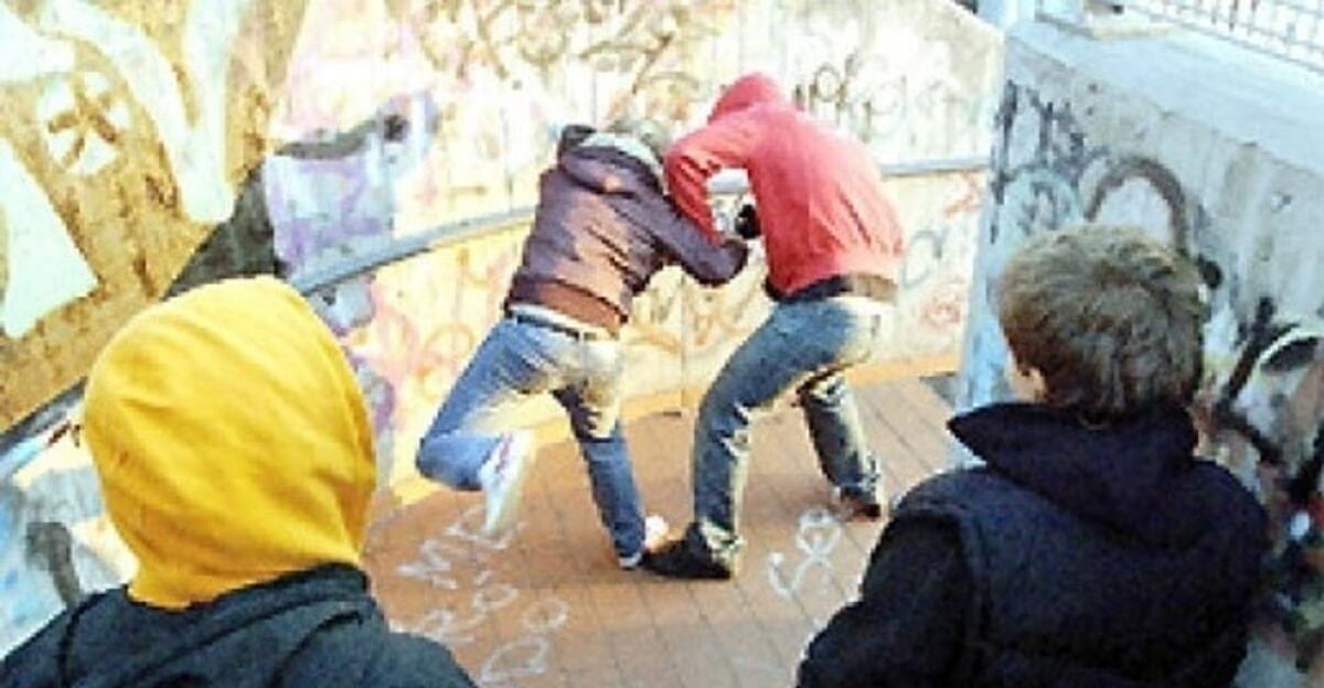 Riprendiamoci i nostri ragazzi, abbiamo chiuso gli occhi per troppo tempo - Babygang, foto: ildenaro.it