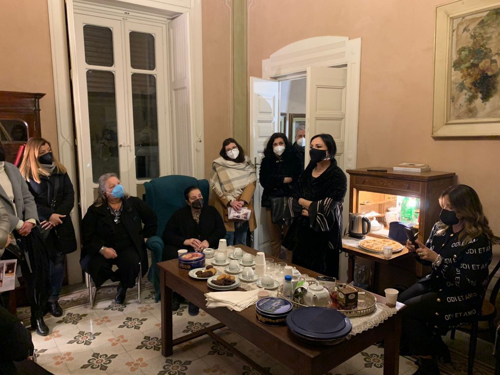 Le magnifiche tele di Lucia Magnifico, dal nudo di donna al racconto di sé