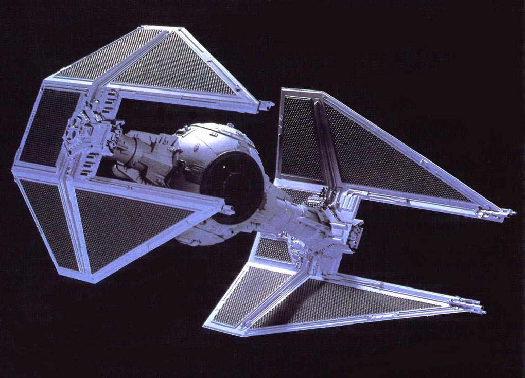 Un caccia TIE Interceptor.Da: wookieepedia