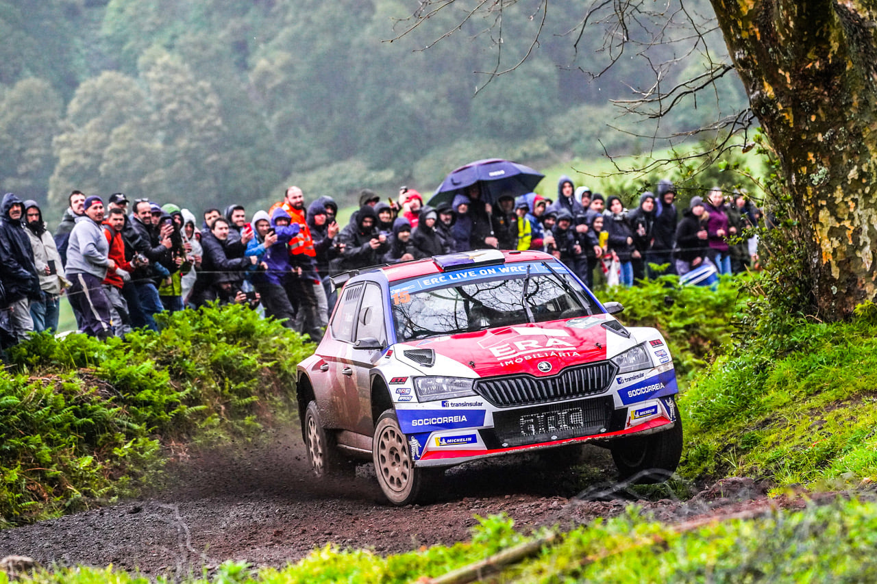 Ricardo Moura protagonista del rally ma beffato nel finale (Foto: FIA ERC)