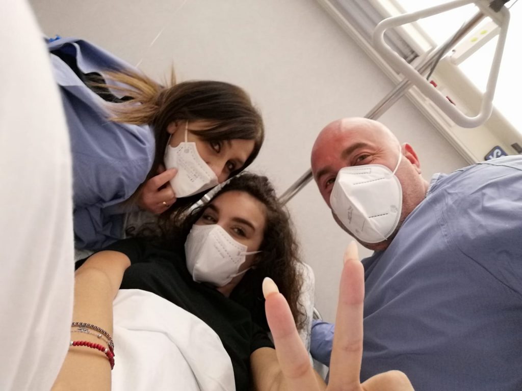 Alexandra con i suoi genitori Pasquale e Cristina