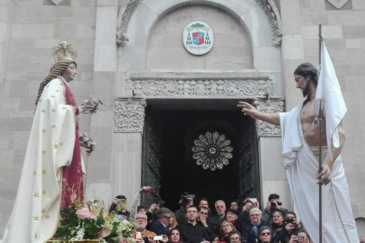 "Gli antichi riti della settimana santa a Troia" - BACIO