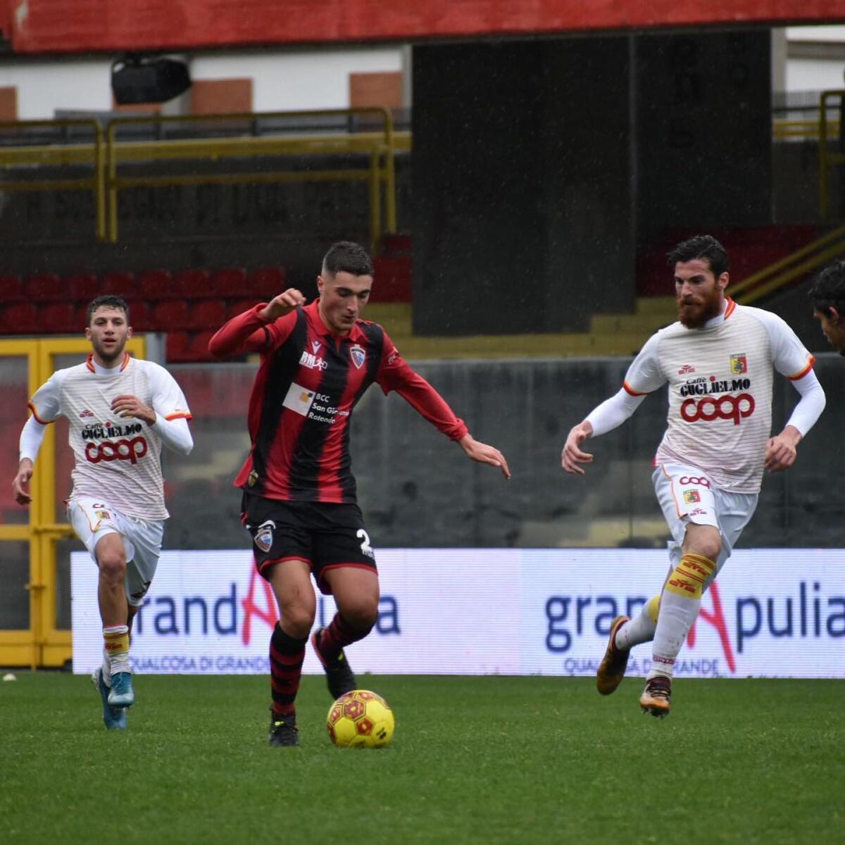 Serie C, tempo di Foggia-Catanzaro: dove vederla - Immagine in evidenza: Foggia-Catanzaro, Serie C - girone C (stagione 2020-2021) - crediti: foto di Luigia Spinelli