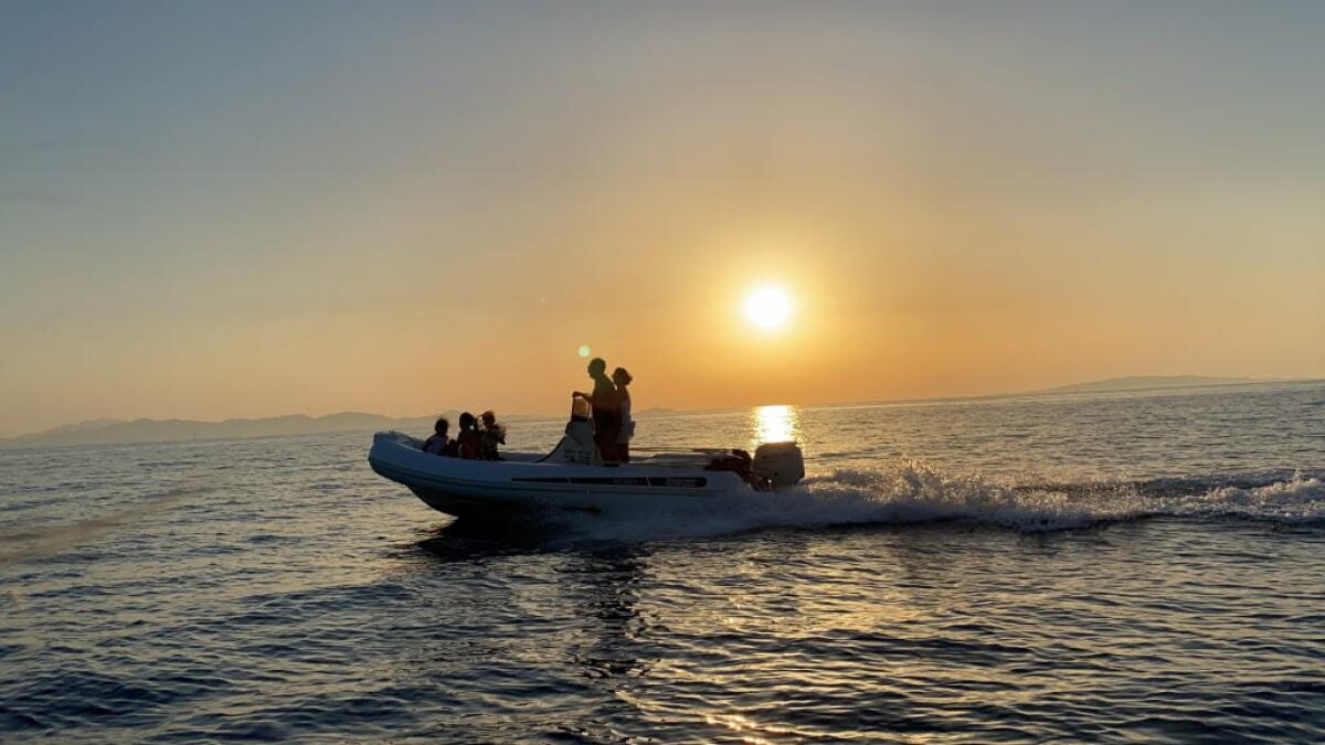 Su quel gommone ci raccontavamo le nostre vite fra vino, pane e ricci - foto: il viaggiodi enne.it