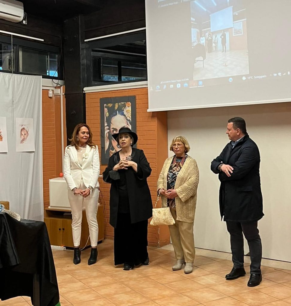 A Foggia la mostra “Di madre in figlia” e il senso del comadrismo