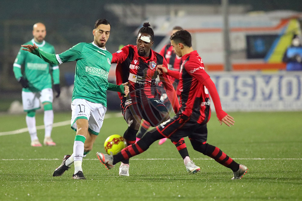 Immagine in evidenza: uno scatto di Avellino-Foggia 4-0 (Serie C - girone C, stagione 2020/2021) - crediti foto: sito ufficiale Calcio Foggia 1920
