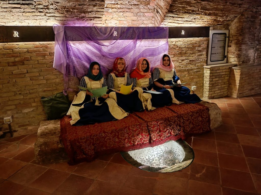 La suggestiva cornice della Cantina d'Araprì a S. Severo ha accompagnato la presentazione del romanzo di Tiziana Ferrario