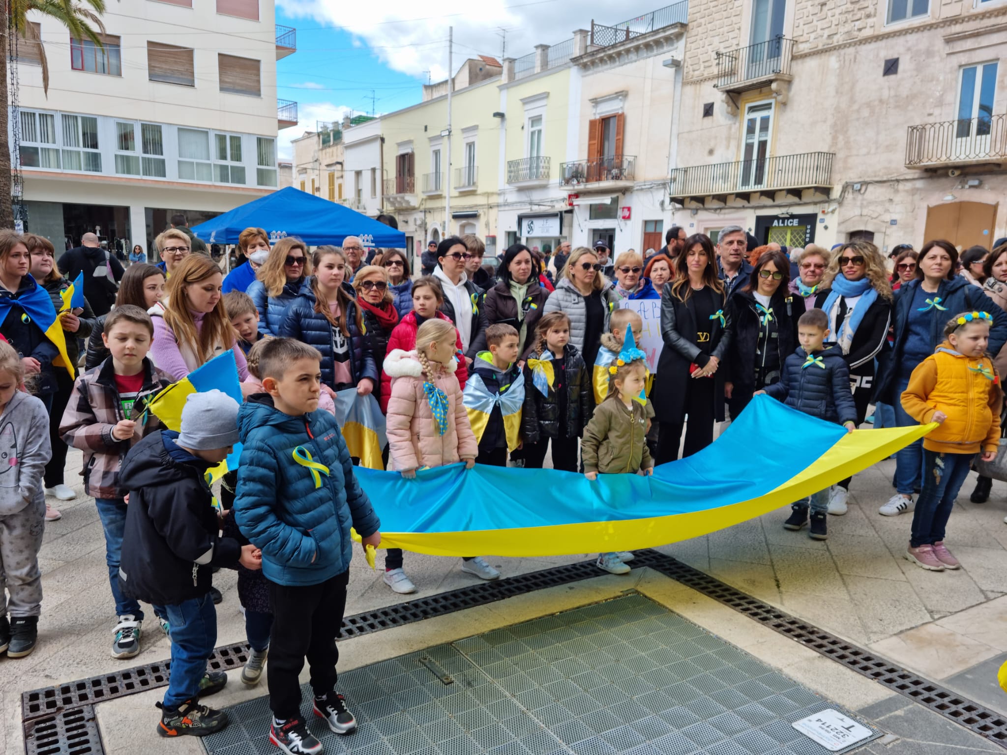Marcia per la pace, emerge ancora la purezza dei bambini (FOTOGALLERY)