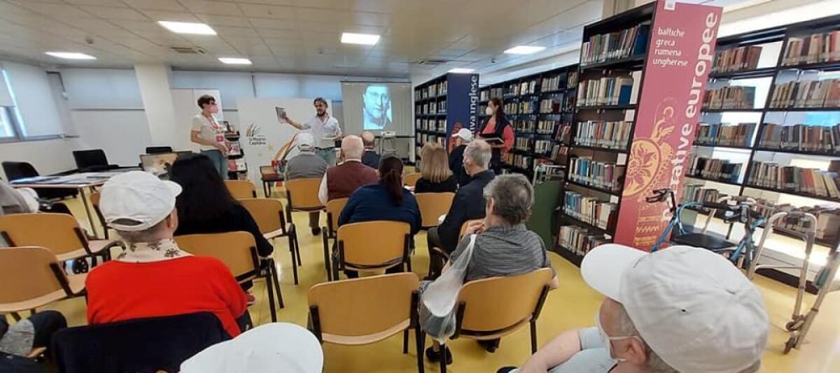 “Che bello ricordare insieme”, la biblioteca riceve gli ospiti della Rssa Il Sorriso - 