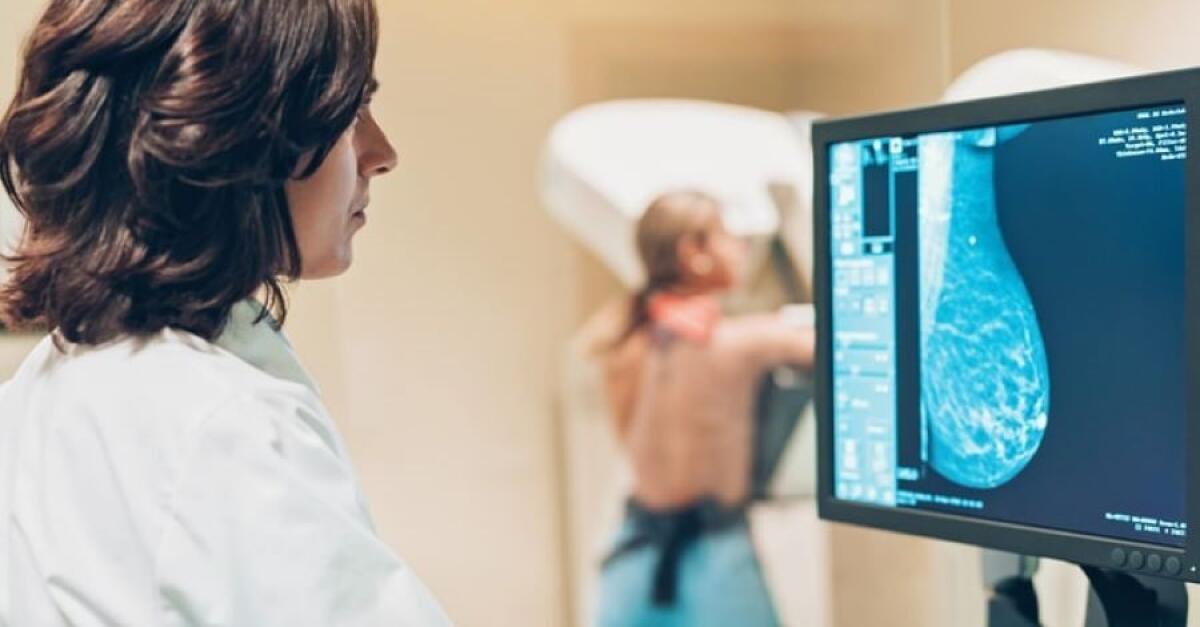 Tumore al seno, riduzione mammografie in Puglia del 34% causa Covid - Foto: quotidiano.net