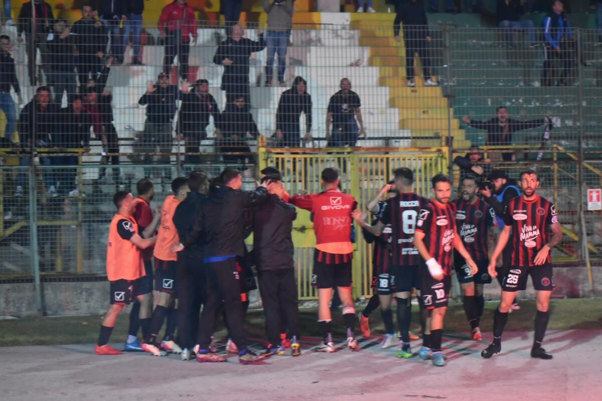 Playoff Serie C, l'esito del sorteggio del 1° Turno della fase Nazionale - Immagine in evidenza: uno scatto di Avellino-Foggia 1-2 (Secondo Turno Playoff del Girone di Serie C) - crediti: foto di Luigia Spinelli