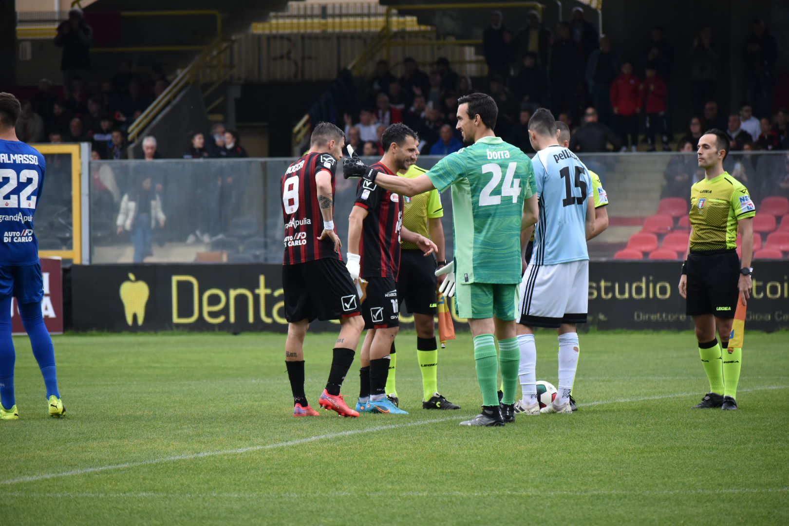 Immagine in evidenza: uno scatto di Foggia-Virtus Entella 1-0 (playoff Serie C 2021/2022) - crediti: foto di Luigia Spinelli