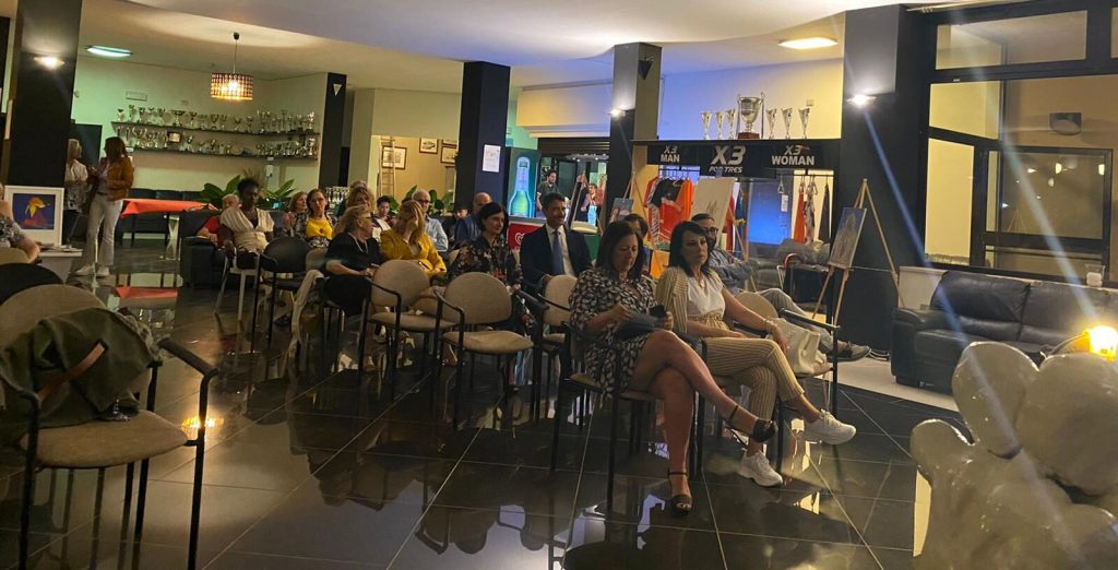 “Aggiudicato”, svolta l'asta di beneficenza al Tennis Club per donne in difficoltà