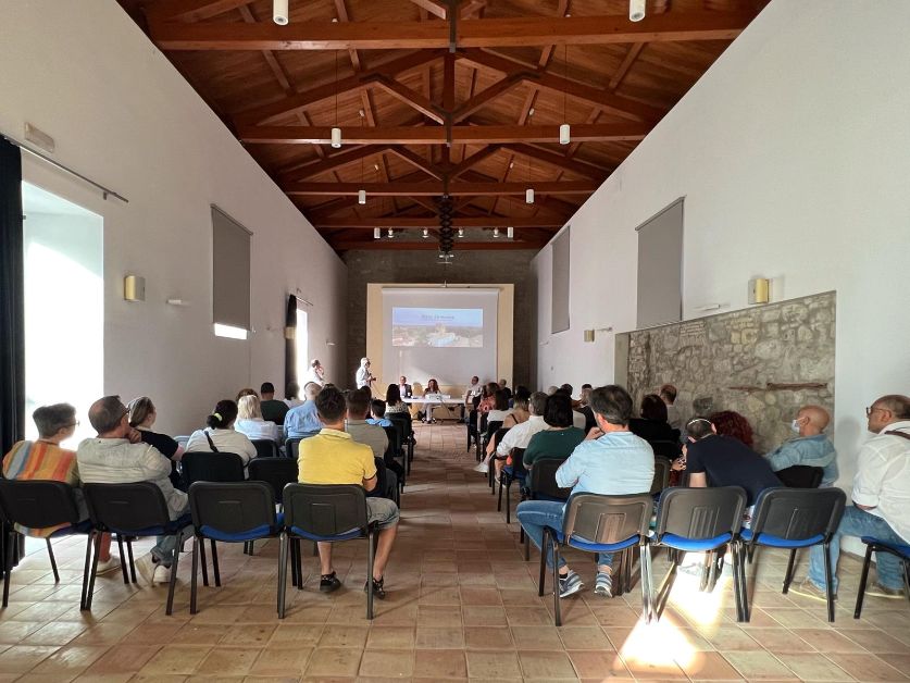 Viaggio nel “Presente Storico” a Torre Alemanna, con mostra e docufilm