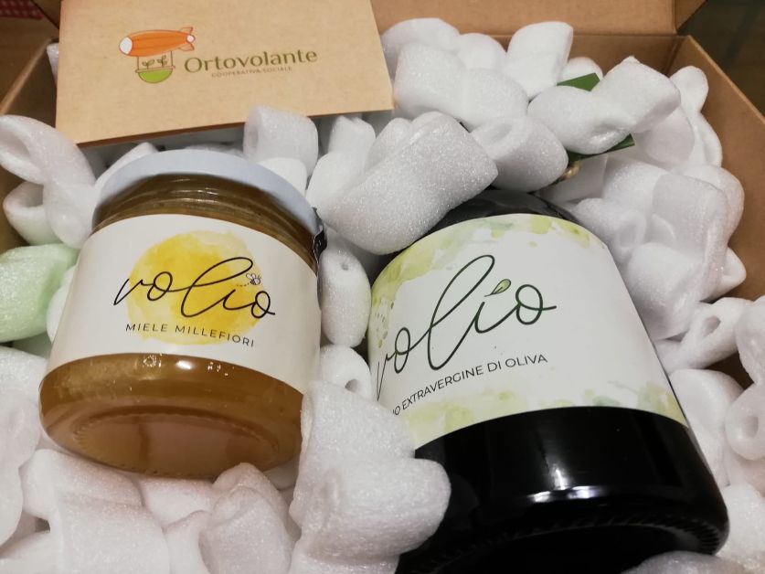 Chieuti la “Porta della Puglia”, l’idea packaging degli studenti per olio e miele