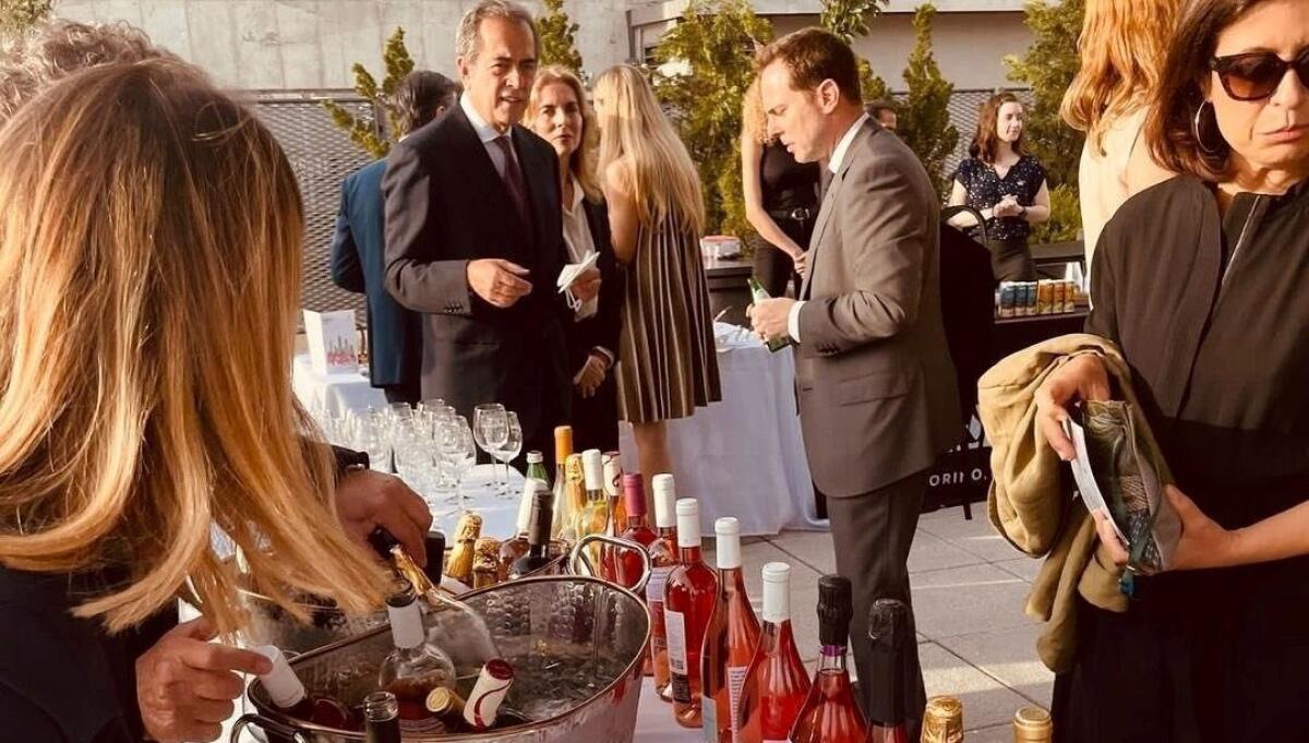 Vini di Puglia su terrazza di New York, primo party con il consolato italiano - 