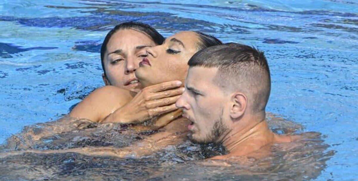 La più bella medaglia di Andrea Fuentes ai mondiali di Budapest - Andrea Fuentes e Anita Alvarez- foto abc.es