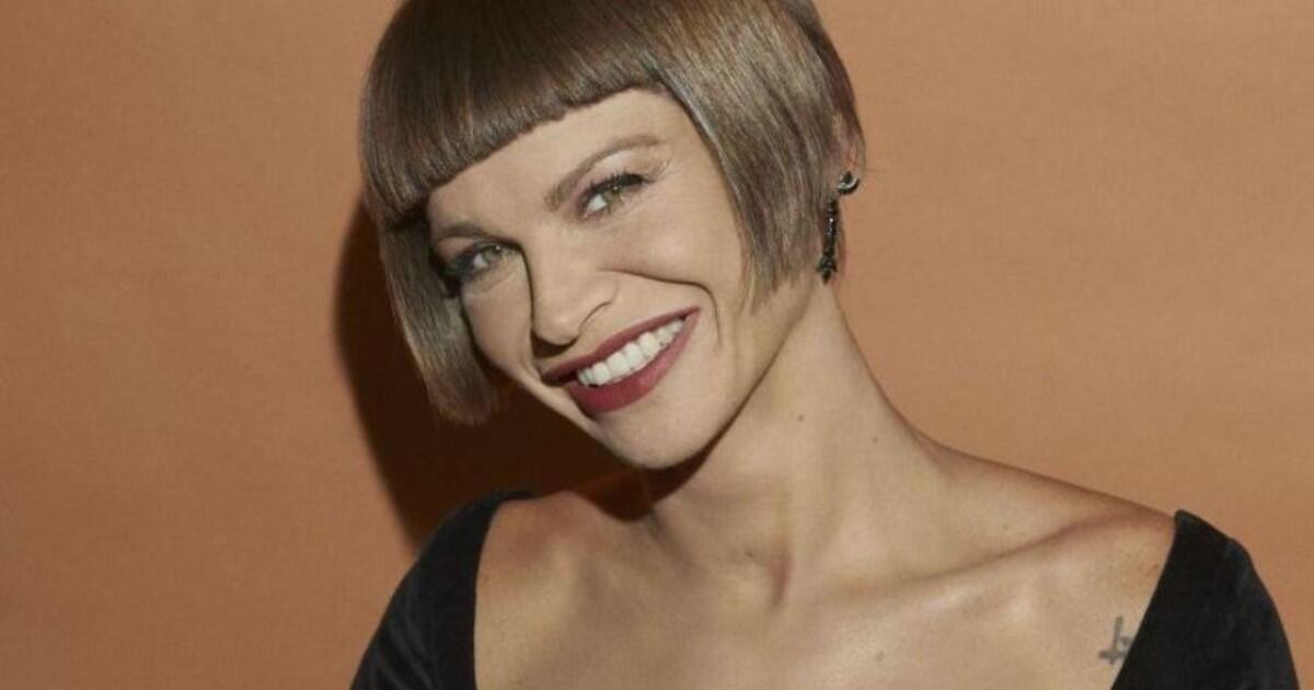 Alessandra Amoroso ai suoi haters: "L'odio fa male, lo diceva mia nonna" - Foto: il fattoquotidiano.it