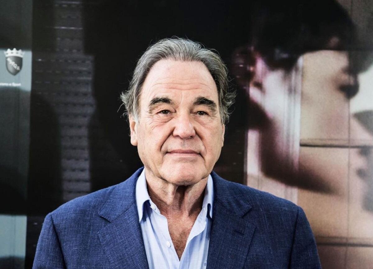 Oliver Stone sul caso Haggis: “Con il MeToo è anche difficile parlare con una donna” - Foto: donnemagazine.it