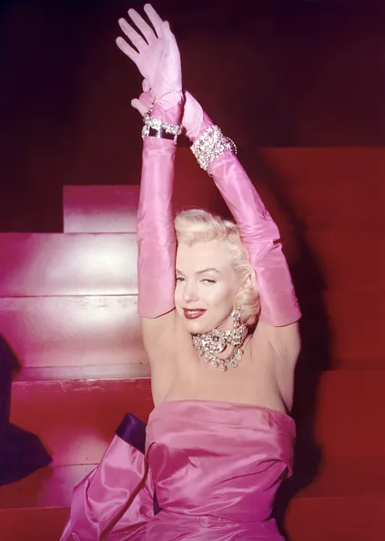 Marilyn Monroe in rosa shocking (Getty Images)