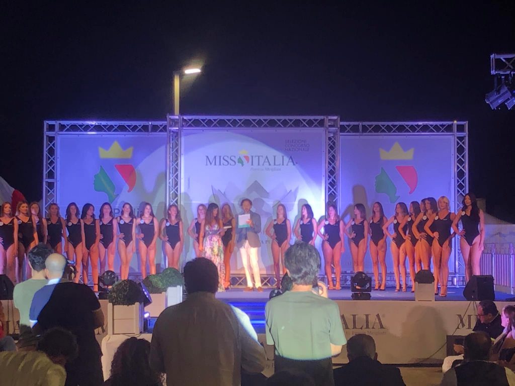 Sul palco delle miss a Manfredonia vince Sharis Borgomastro