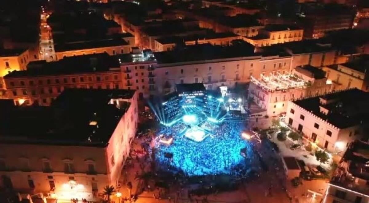 Trani capitale della musica nella notte finale di Battiti Live, sul porto - 